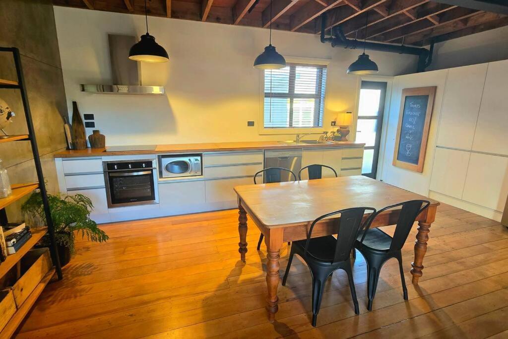 Apartment 4 - Haddin Court - Chic Ny Loft Style Blenheim Extérieur photo