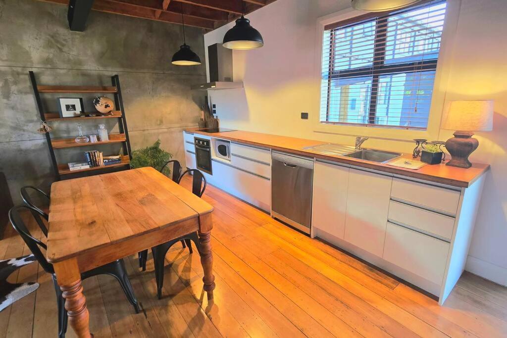 Apartment 4 - Haddin Court - Chic Ny Loft Style Blenheim Extérieur photo